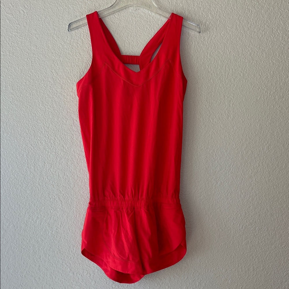 Red Lululemon speedy runsie open back romper size 6 VEUC
